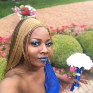 Meet your Posher, Yvett